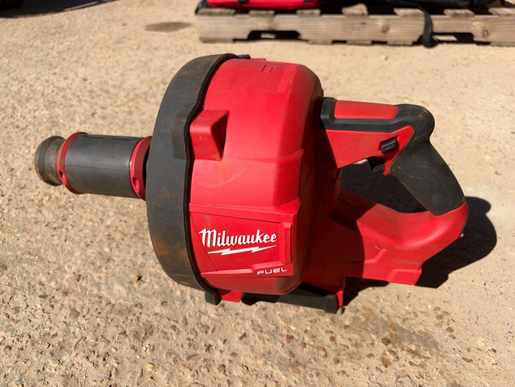 Milwaukee M18 Drain Snake W/ Cable-Drive Locking Field System