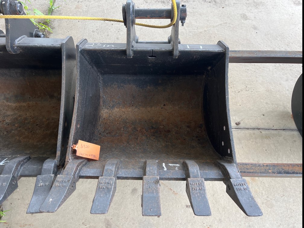 24IN  TAG DIGGING BUCKET FOR YANMAR