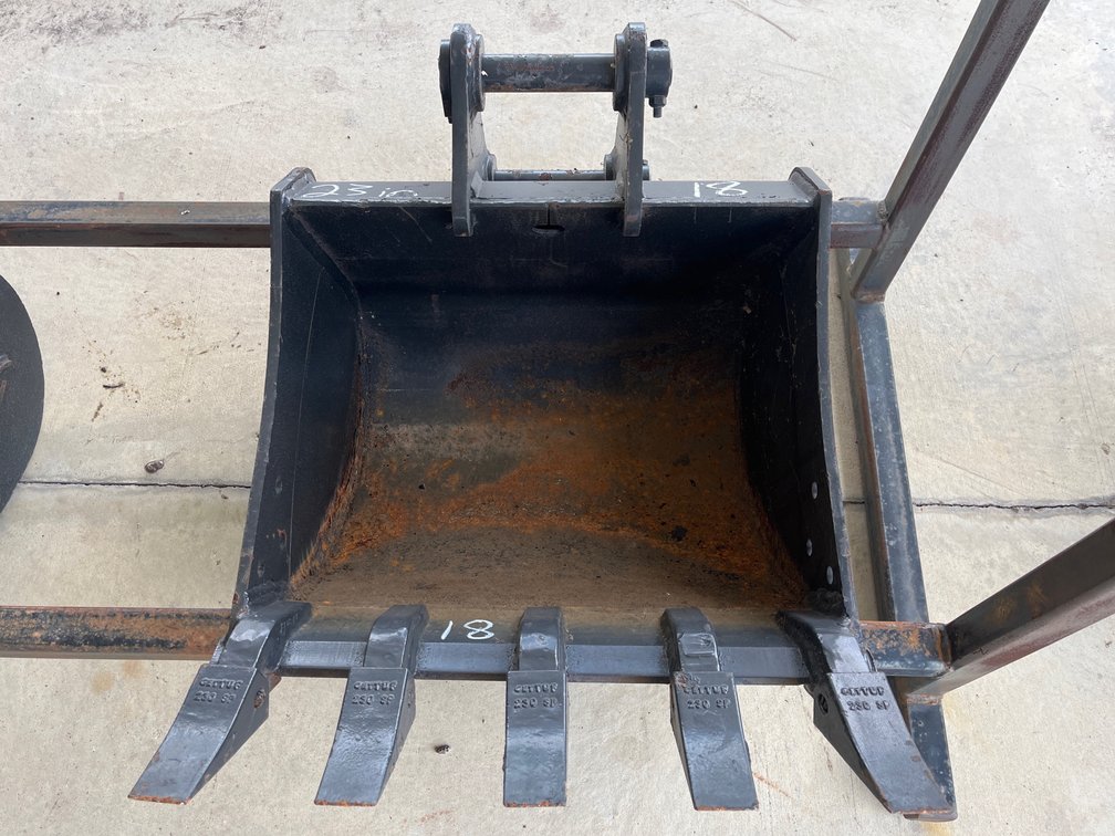 24 IN TAG DIGGING BUCKET FOR YANMAR