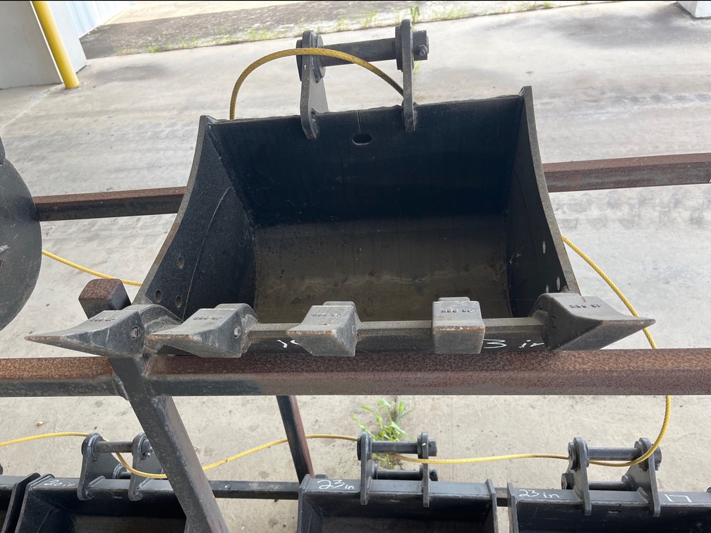 24 IN TAG DIGGING BUCKET FOR YANMAR