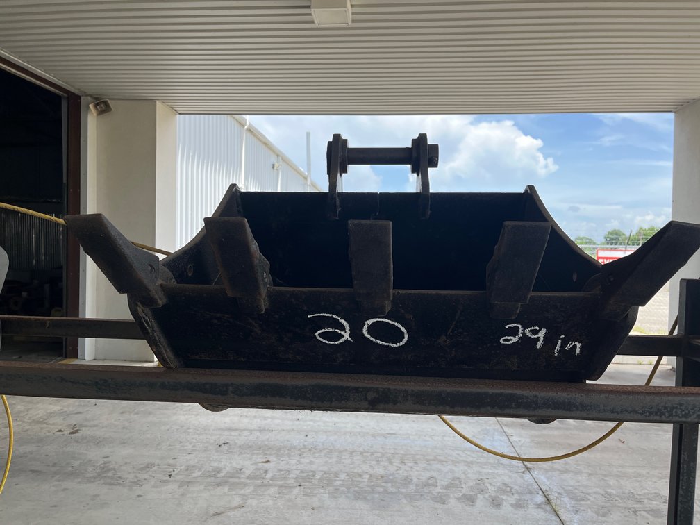  30 IN TAG DIGGING BUCKET FOR YANMAR