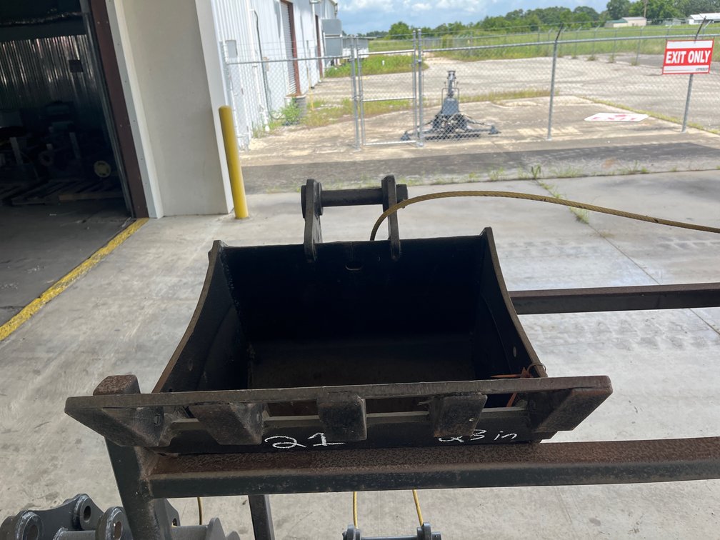 24 IN TAG DIGGING BUCKET FOR YANMAR