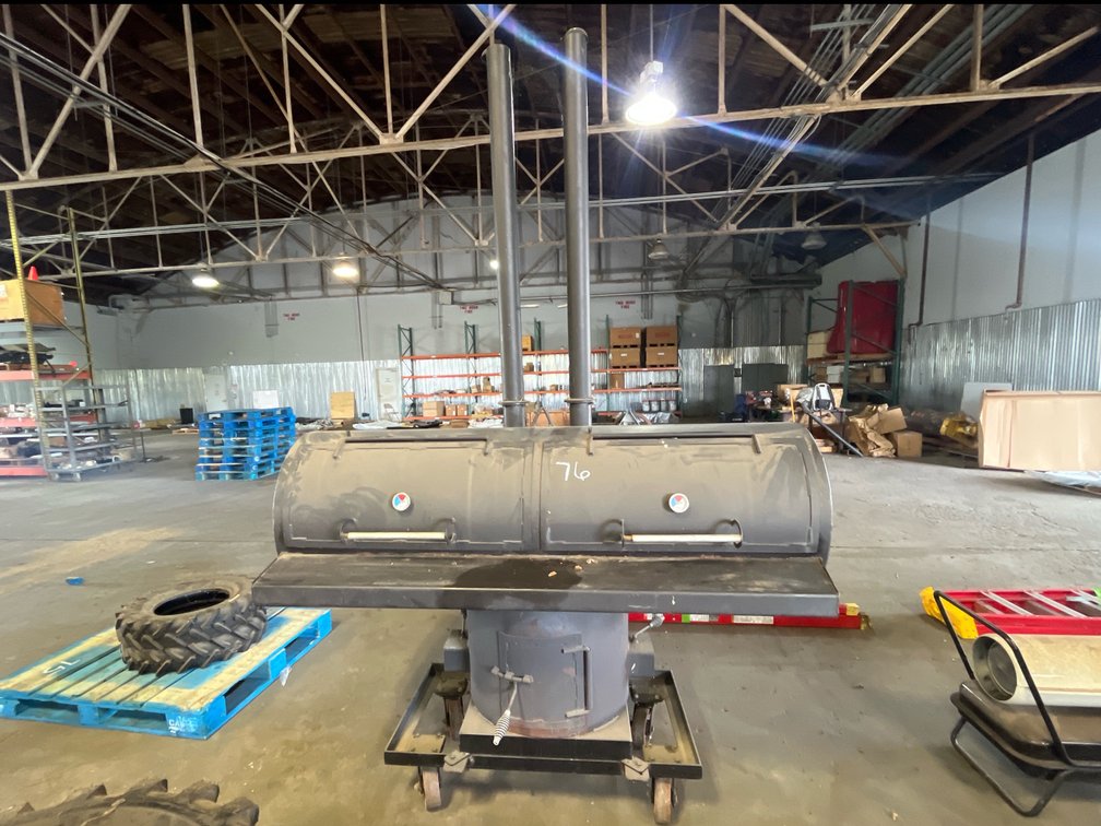 HEAVY DUTY SMOKER GRILL ON CASTERS