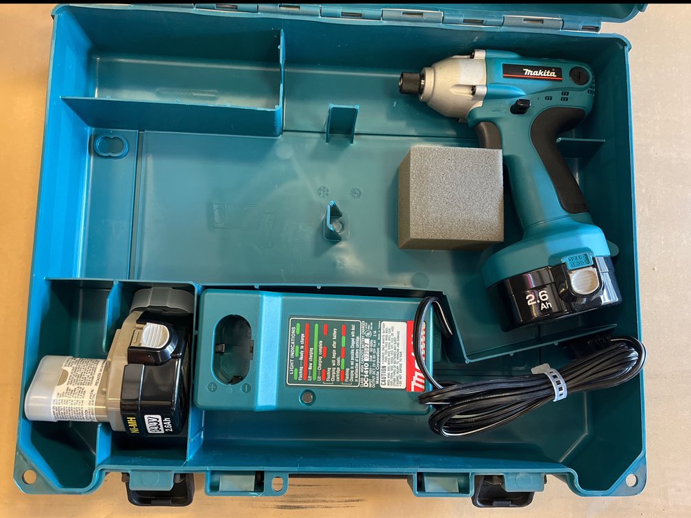 MAKITA CORDLESS IMPACT DRIVER