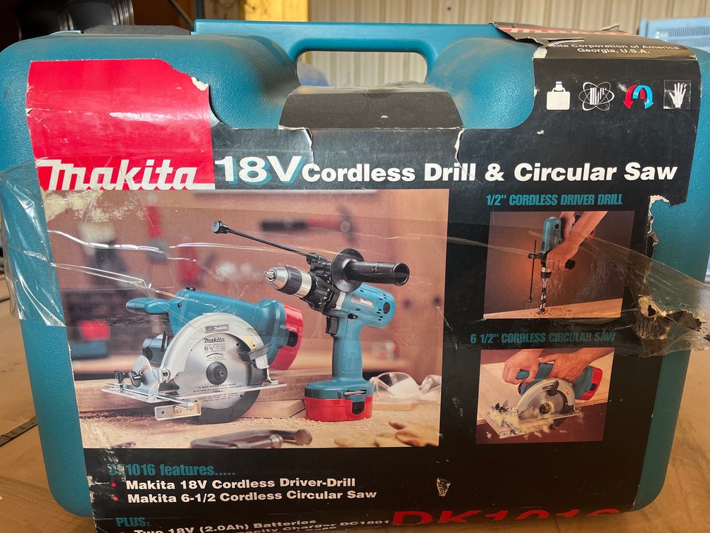 MAKITA 18V COMBO KITS DRILL AND SAW 