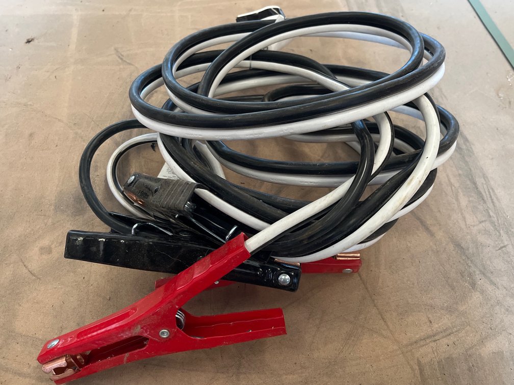LOT OF BOOSTER CABLES