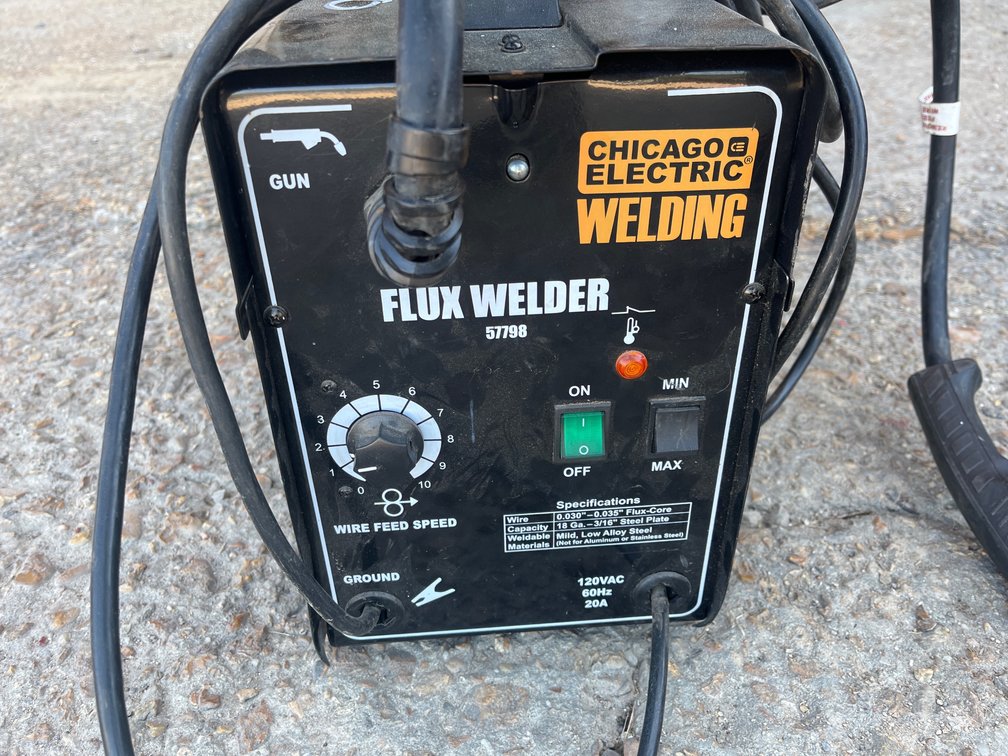 CHICAGO ELETRIC WELDER