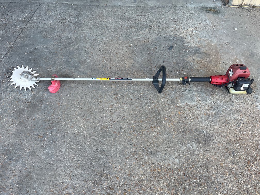 STRATO CHARGED WEED WACKER