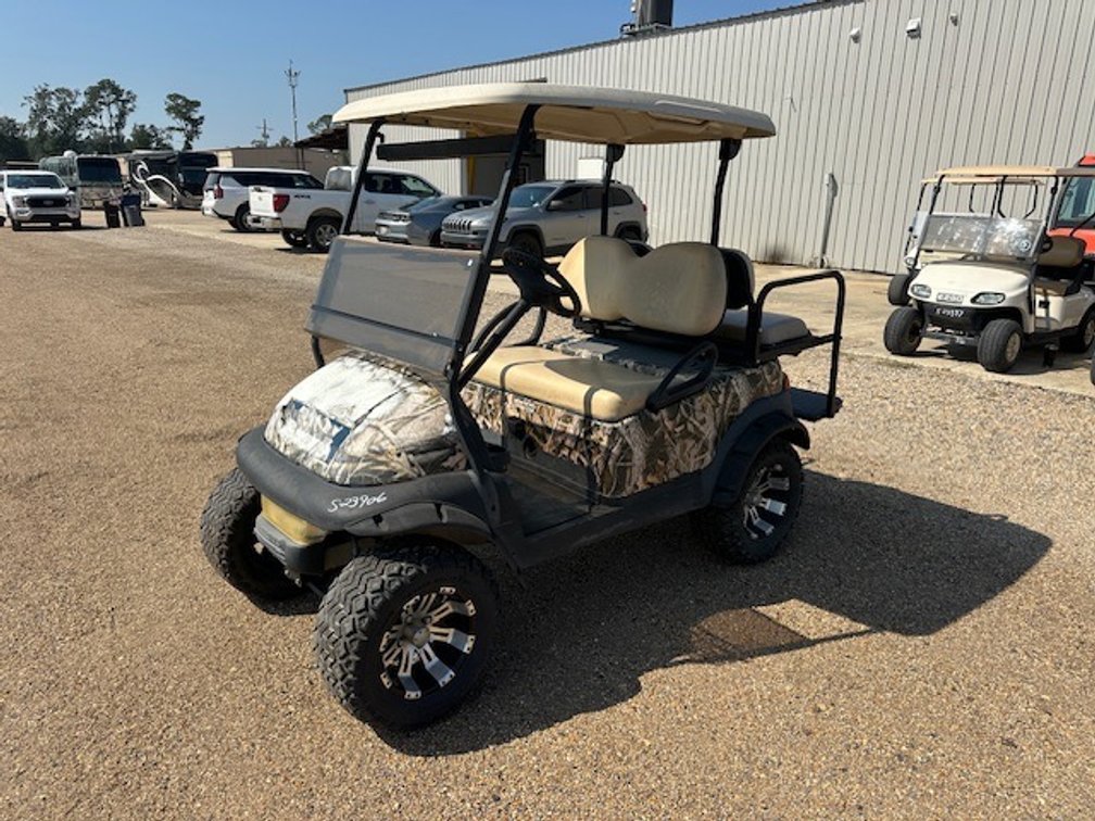 CLUB CAR GOLF CART  | NOT TITLED