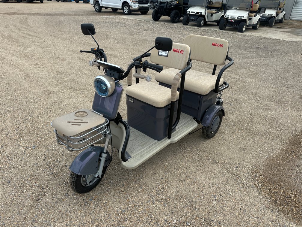 2 SEATER ELECTRIC SCOOTER, FRONT AND REAR BASKET, CHARGER