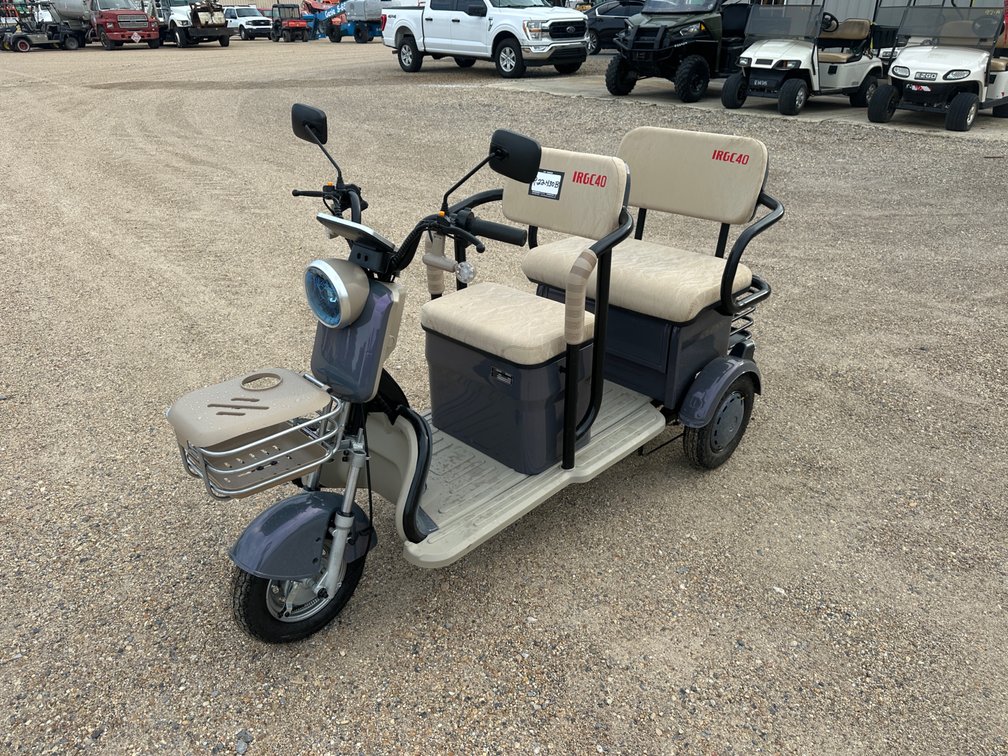 2 SEATER ELECTRIC SCOOTER, FRONT AND REAR BASKET, CHARGER