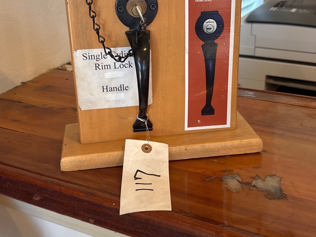 SINGLE CYLINDER RIM LOCK
