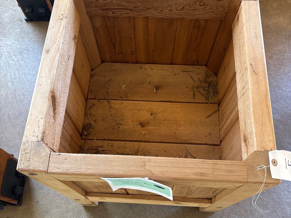 OUTDOOR PLANTER