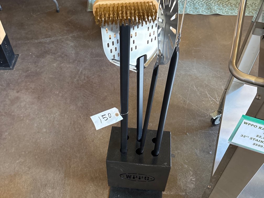 LOT OF COOKING ACCESSORIES