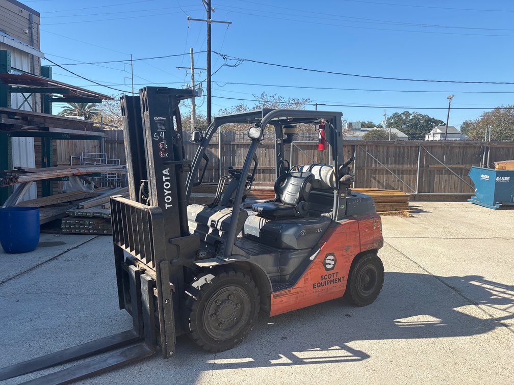 TOYOTA 8FG35 FORKLIFT