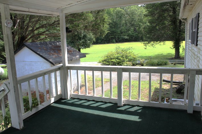 Image for REAL PROPERTY - 71 SMITH RD CLARKSVILLE VA (MECKLENBURG COUNTY) DOUBLEWIDE HOME ON 1.39 ACRES (2/10 OF A MILE TO THE LAKE) PARCEL # 105000-A-061