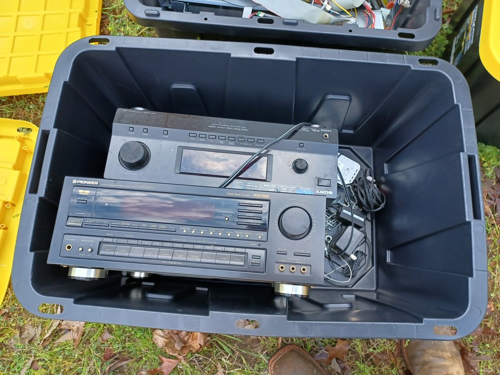 2 Stereos 
