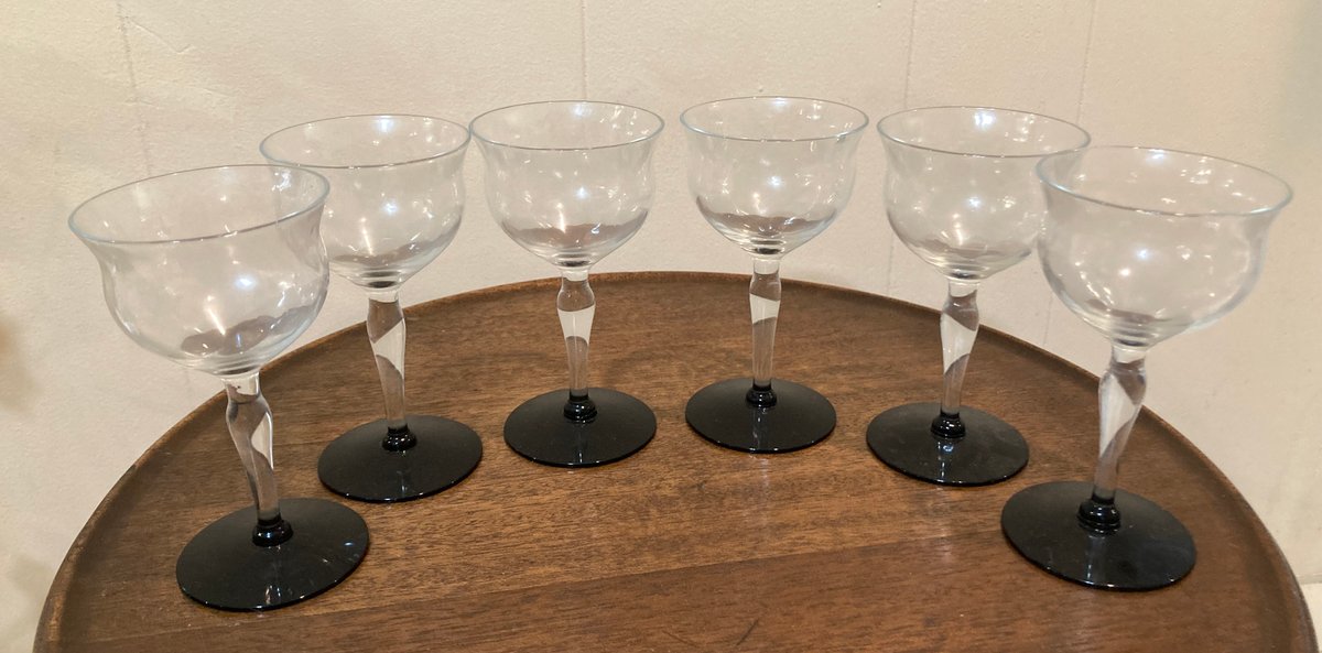Westmoreland Vintage Champagnes w/Black Foot 5.25”