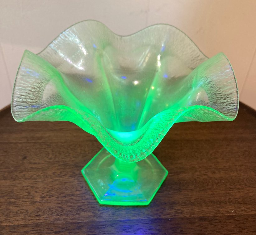 Fenton 1920’s Green Florentine Uranium Stretch Glass Pedestal Ruffled Bowl 5”