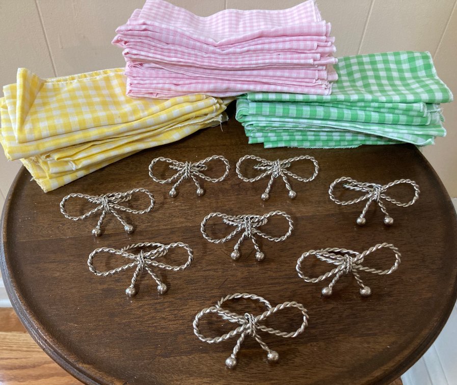 Vintage Checkered Napkins and Silver Tone Bow Napkin Holders