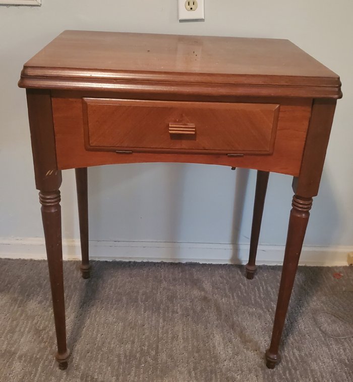 Singer Sewing Machine Table, closed-24"x17"x31"h