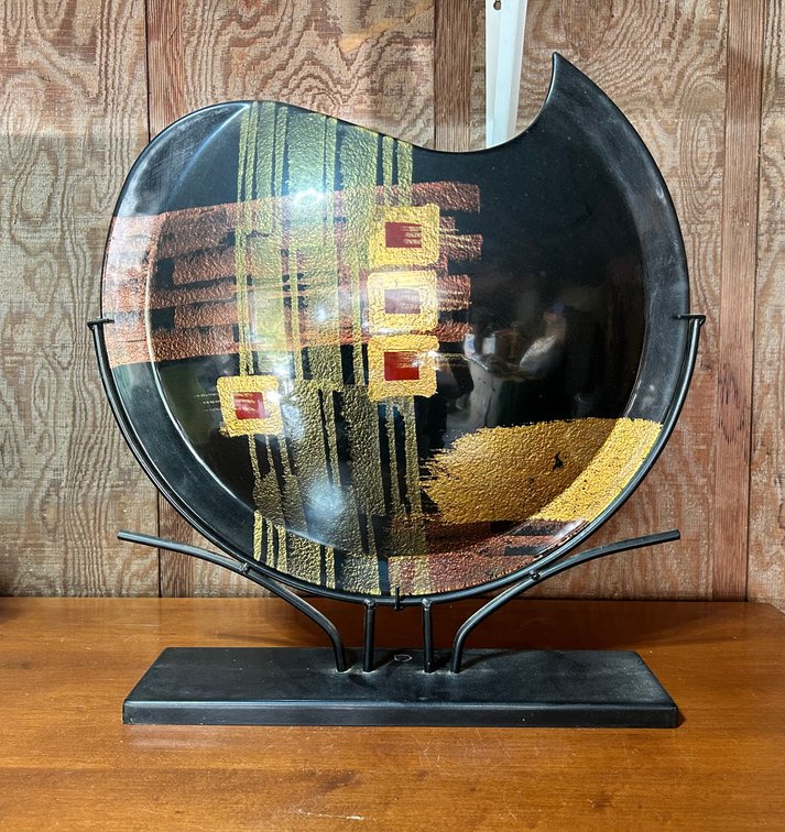 Round Metal Asian Style Vase on Stand 19x16
