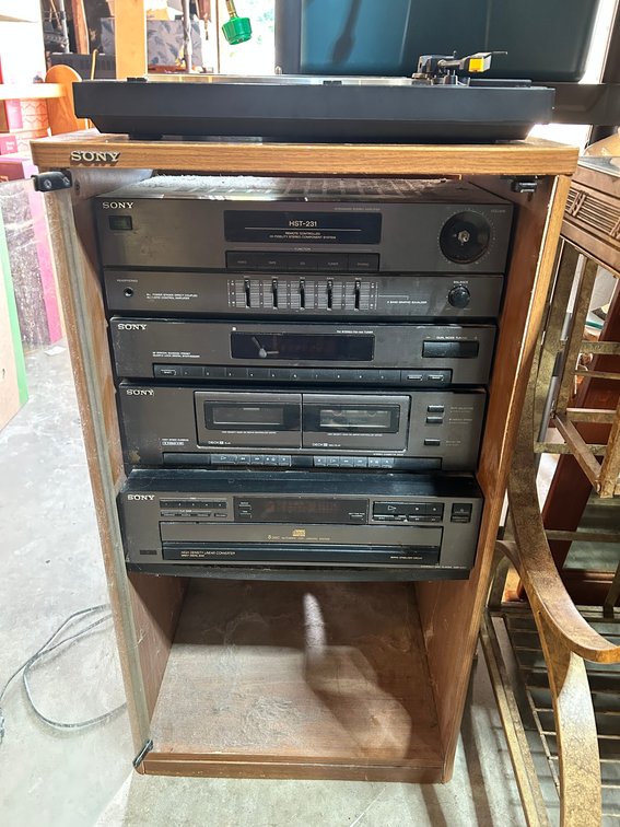 Sony Stereo System - powers on