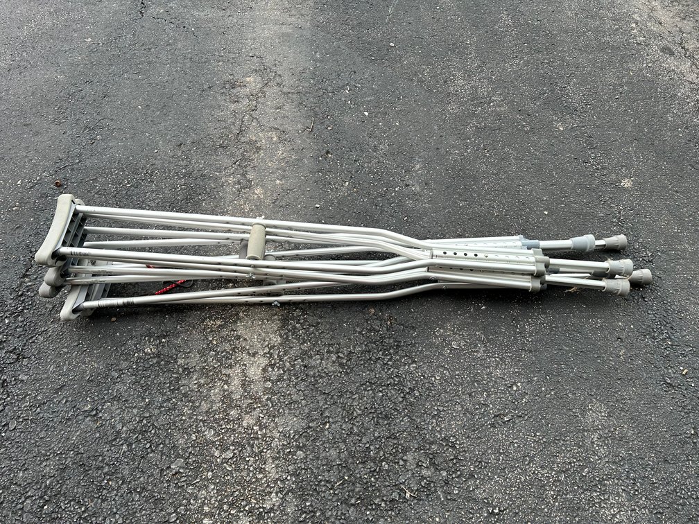 6 Pairs of Adjustable Crutches