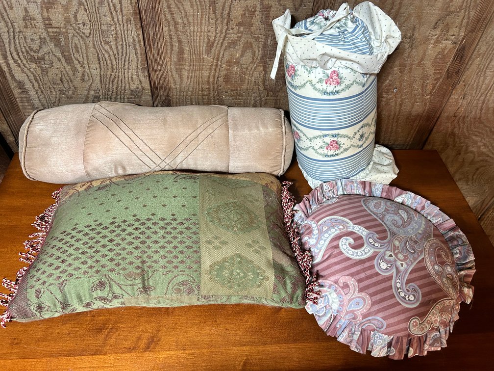 Vintage Throw Pillows