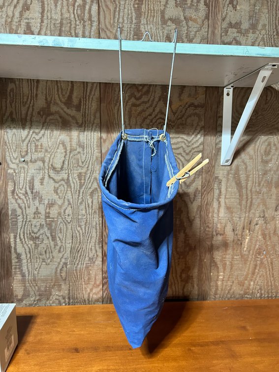 Vintage Clothespin Hanging Bag w/Clothespins
