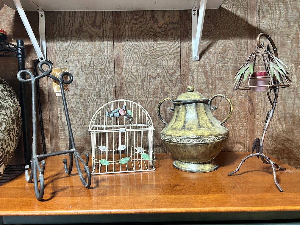 Wrought Iron & Metal Home Decorations