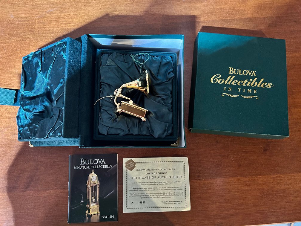 Bulova Gramophone Mini Clock