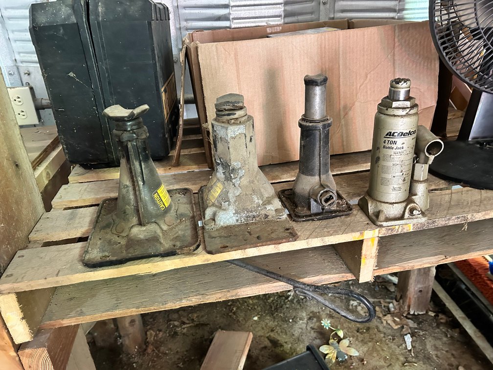 Lot of 4 Jacks