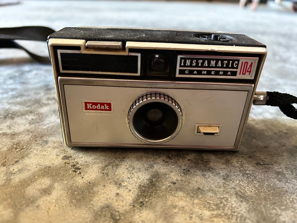 Kodak Instamatic 104 Camera - for parts or repair