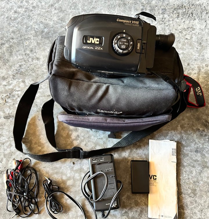 JVC Optical 22X Camcorder - untested
