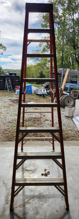 8ft Metal Ladder