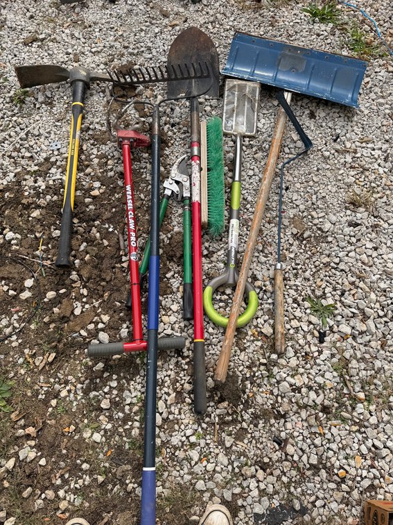 Lot of yard tools - Lot A