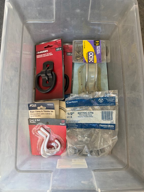 Lot of hanging clasps and hooks