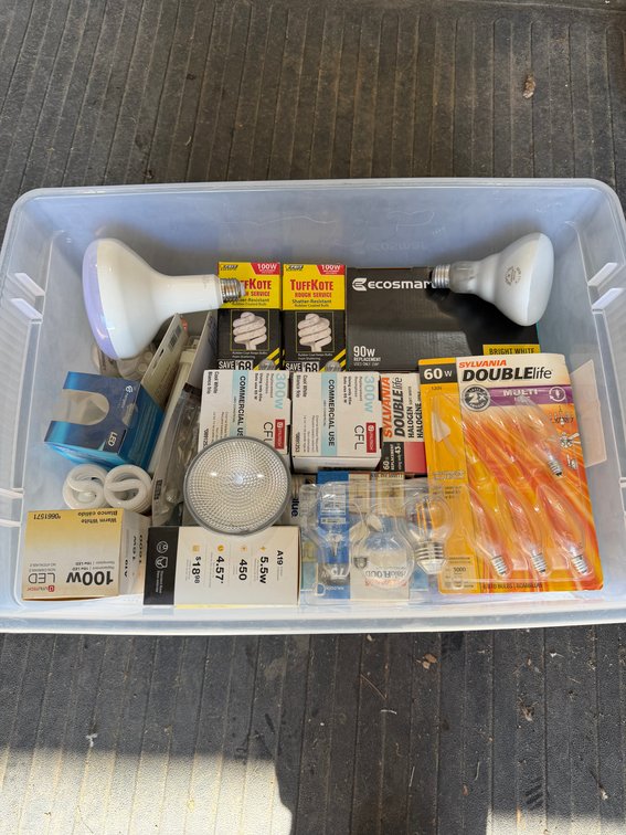 Lot of lightbulbs - Lot B