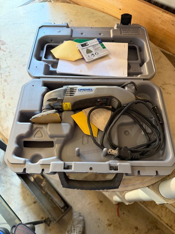 Electric Dremel multitool