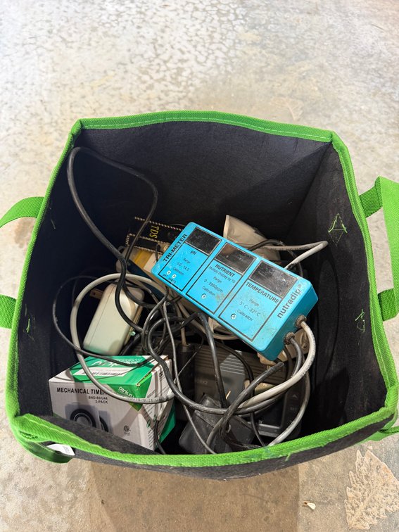 Lot of horticulture accessories