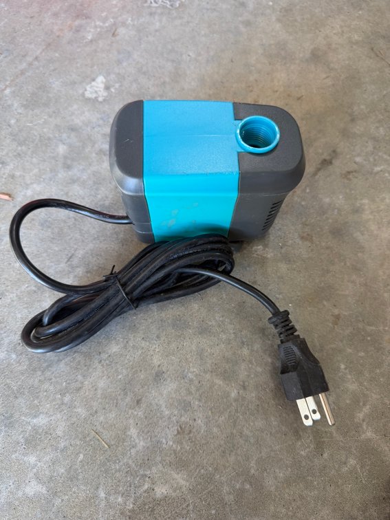 Water pump for aquarium