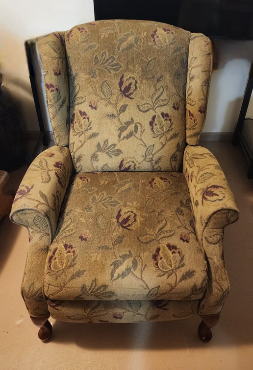 Upholstered Floral Recliner. 31"x32"x41"h