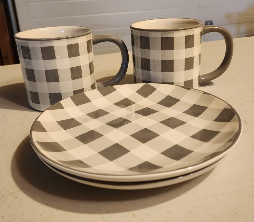 2 Oversized Ceramic Mugs and Plates