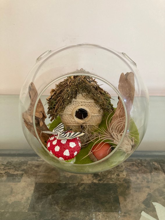 Hobbit House in Glass Sphere 7"