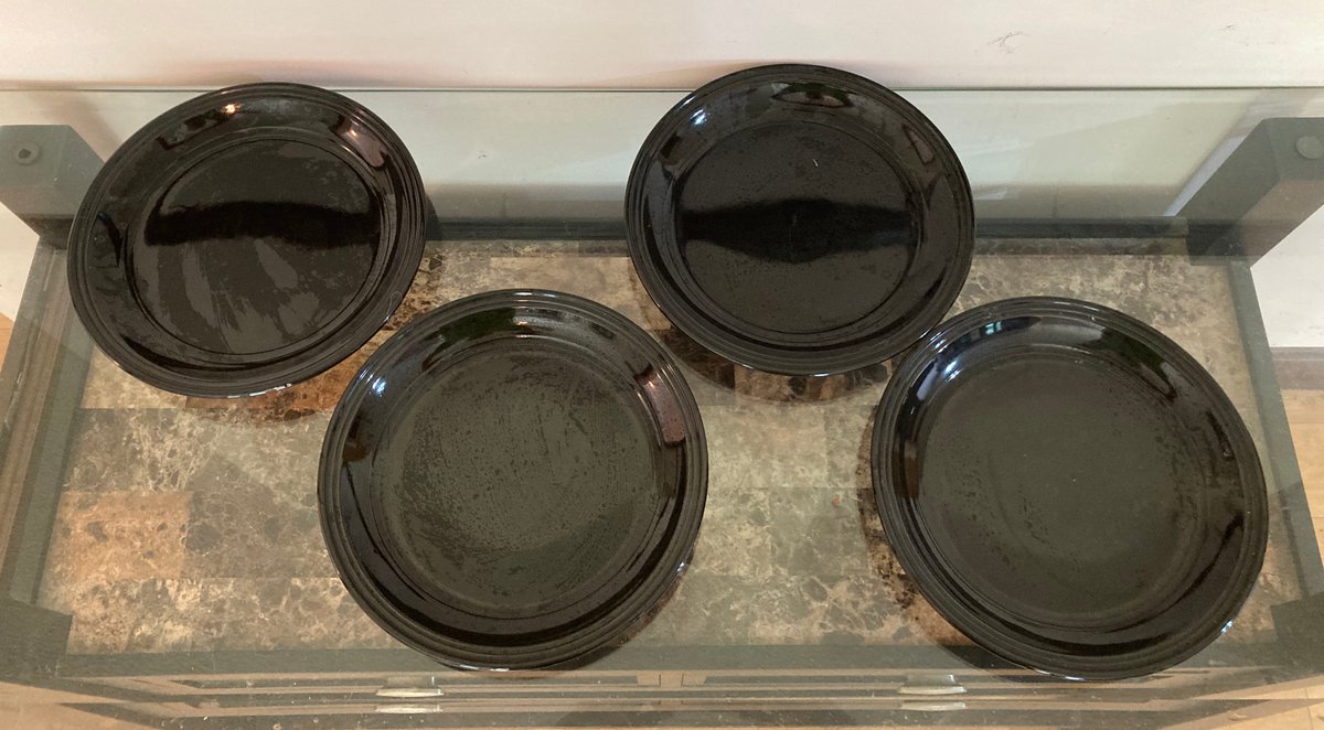 4 Black Mainstays 11" Dinner Plates