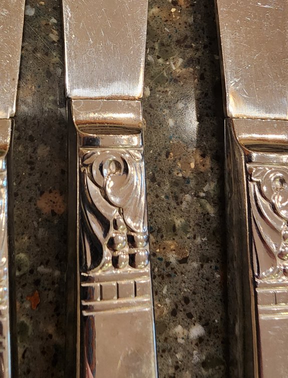 MCM Dalton by Oneida Stainless Flatware 30pcs