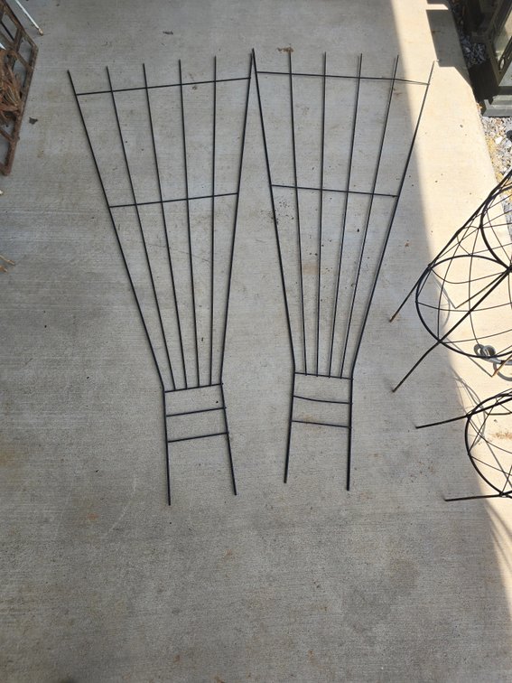 2 pc. Rose trellis