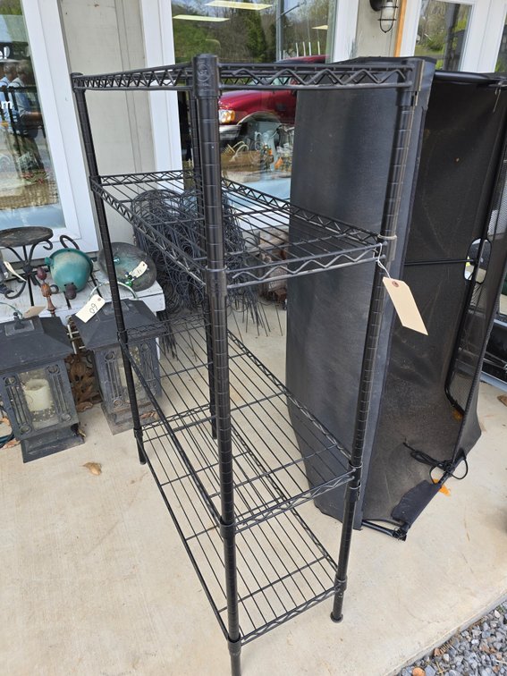Metal flower rack
