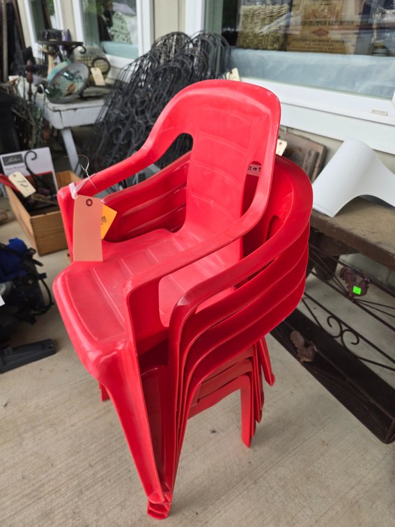 Set of 5 plastic children's chairs